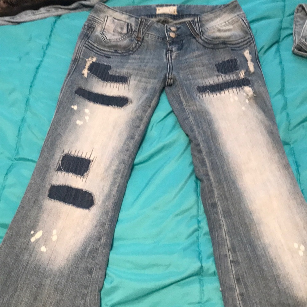 Distressed Delias bootcut jeans with rhinestone ☮️
